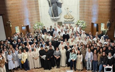 Celebración de la FAE para conmemorar el 1er Aniversario de la elección del Papa León XIV